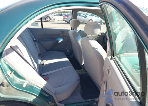 2001 Ford Escort z USA, uszkodzony, nr VIN 3FAFP13P91R137689